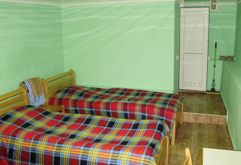 پانسیون Apartment On Erekle 25a