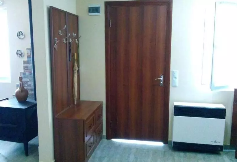 پانسیون Apartment On Erekle 25a