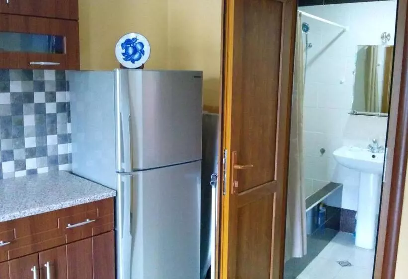 پانسیون Apartment On Erekle 25a