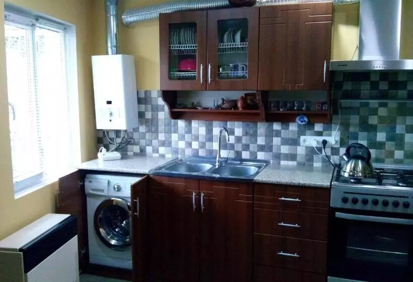 پانسیون Apartment On Erekle 25a