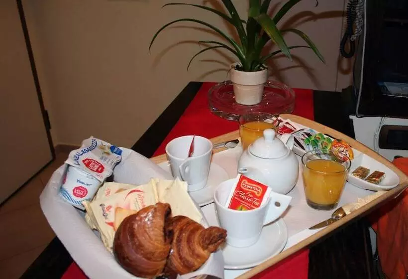 تختخواب و صبحانه Holiday A San Pietro