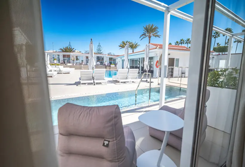 HL Miraflor Suites