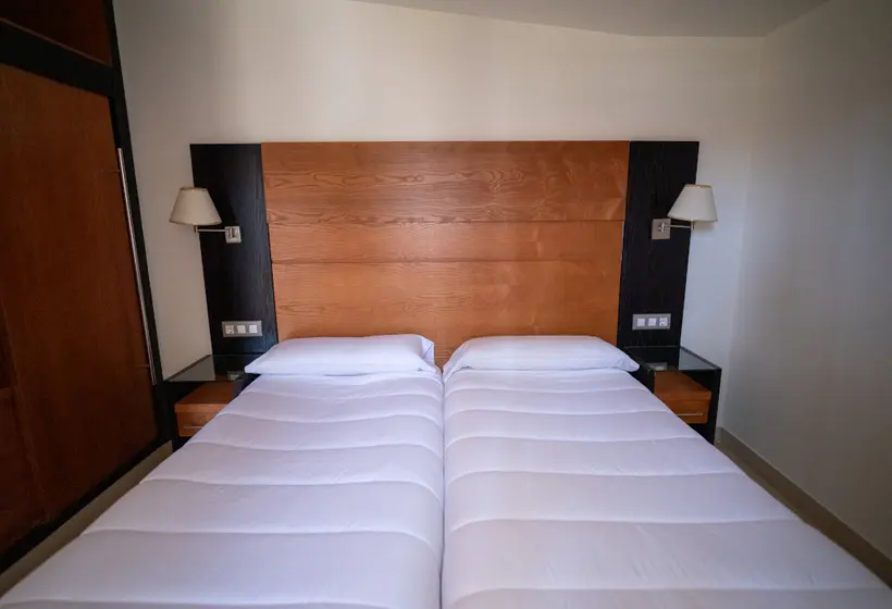 HL Miraflor Suites