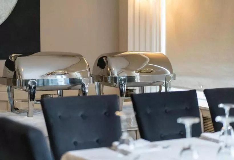 Отель Achillion