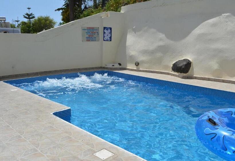 هتل Anemomilos Villa