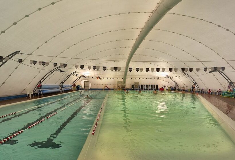 فندق Eden Park Resort