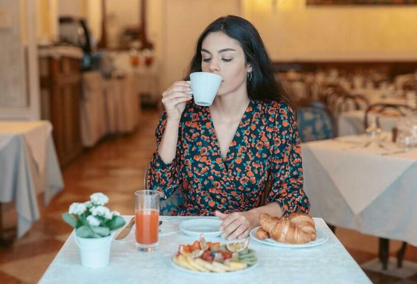 Otel Excelsior Splendide