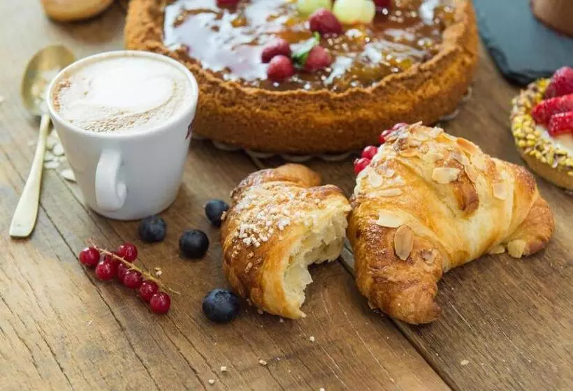 هتل La Perla Rimini