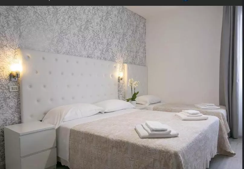 هتل La Perla Rimini