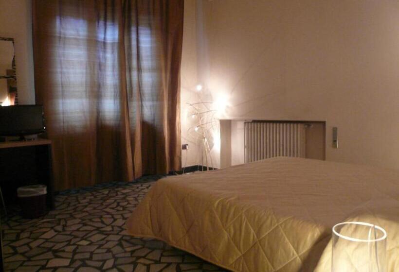 هتل Lucca In Villa Elisa & Gentucca