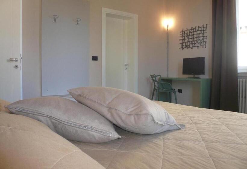 هتل Lucca In Villa Elisa & Gentucca