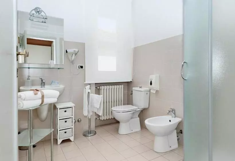 هتل Lucca In Villa Elisa & Gentucca