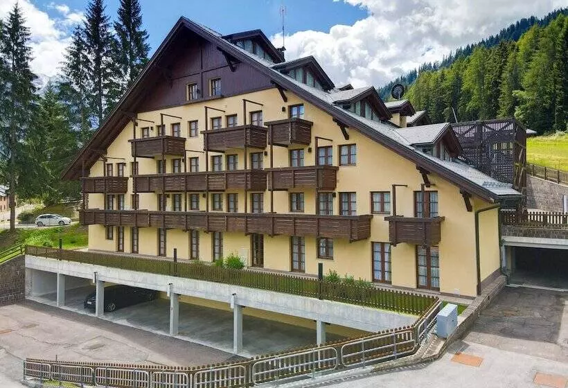 酒店 Nevesole Folgarida Resort Apart