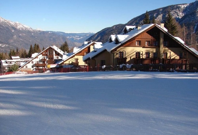 호텔 Nevesole Folgarida Resort Apart