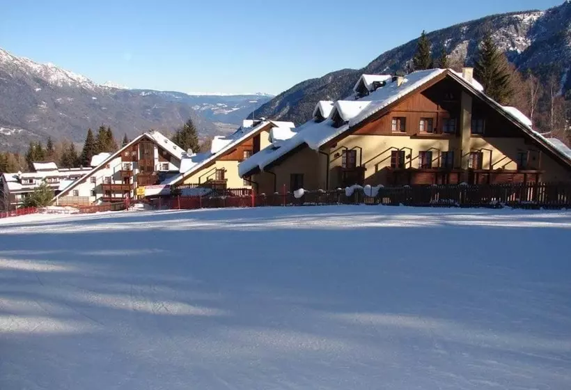 酒店 Nevesole Folgarida Resort Apart