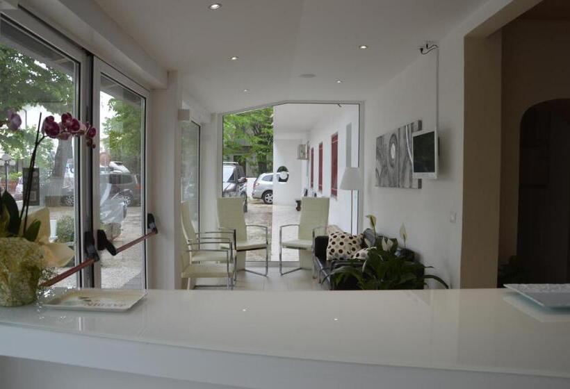 בית מלון כפרי Pierre