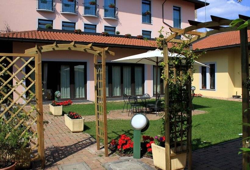 Отель Scia' On Martin