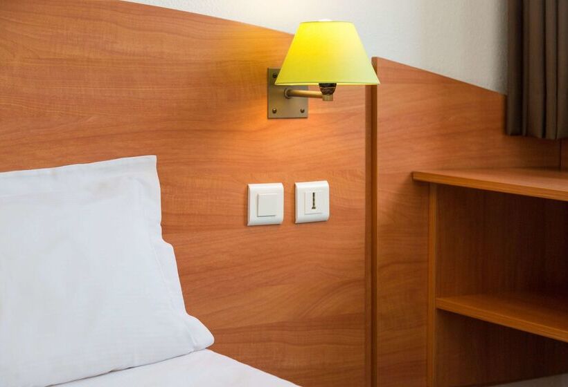 ホテル The Originals City, Hôtel Agora, Nantes Ouest