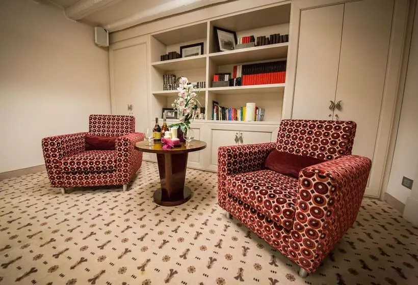 Victoria Hotel Letterario