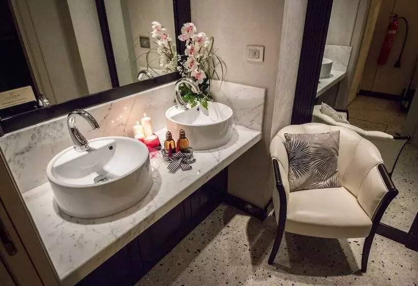 Victoria Hotel Letterario