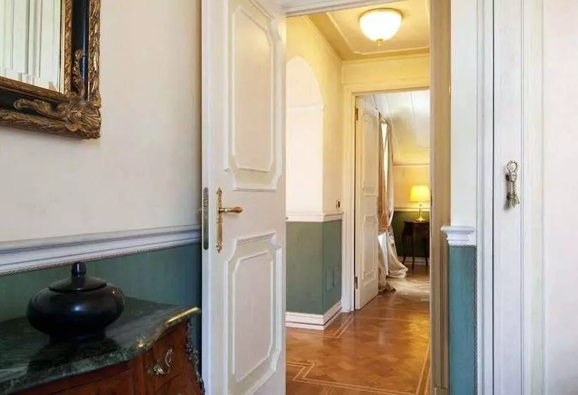 Petit Palais Hotel De Charme