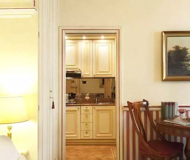 Petit Palais Hotel De Charme