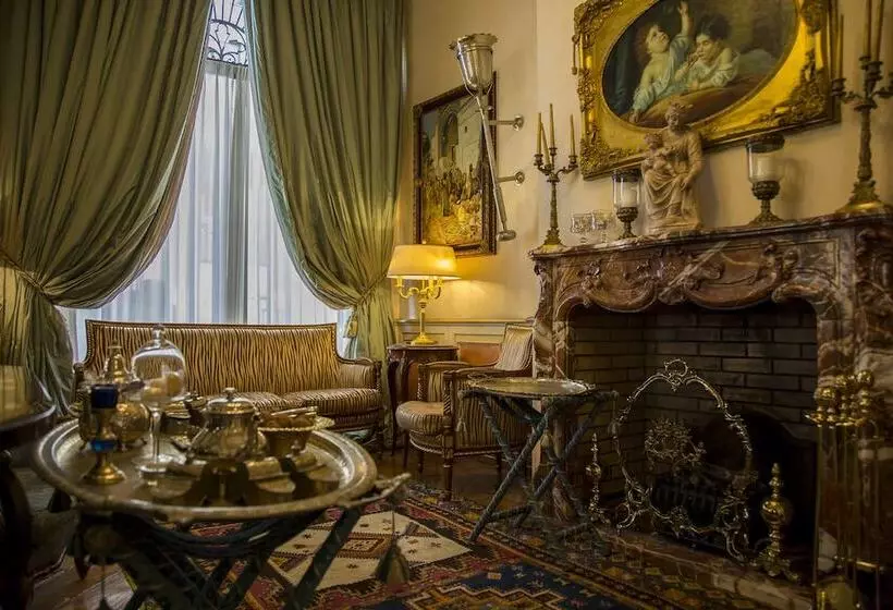 Petit Palais Hotel De Charme