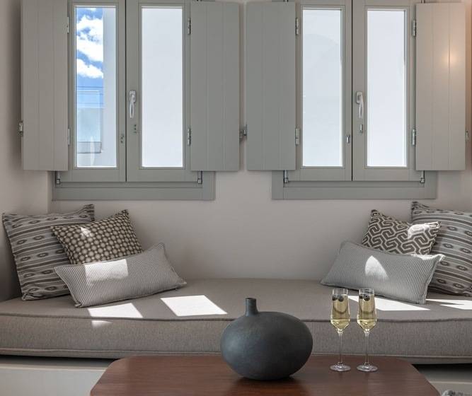 Hotel Akra Suites & Spa