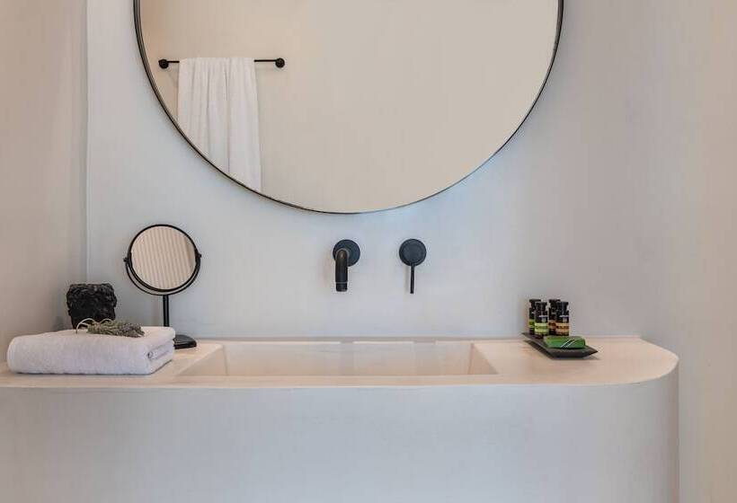 Hotel Akra Suites & Spa