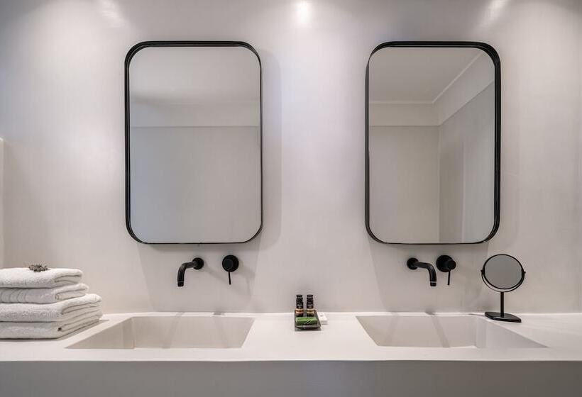 Hotel Akra Suites & Spa