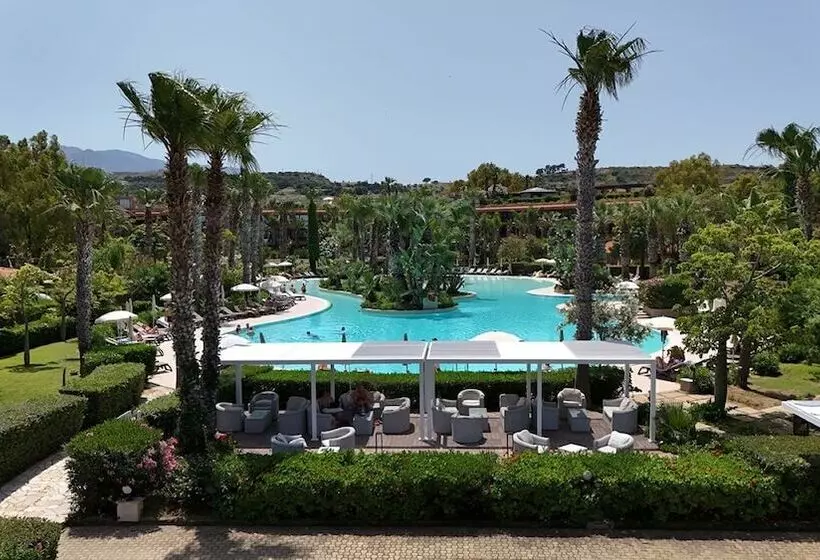 Acacia Resort