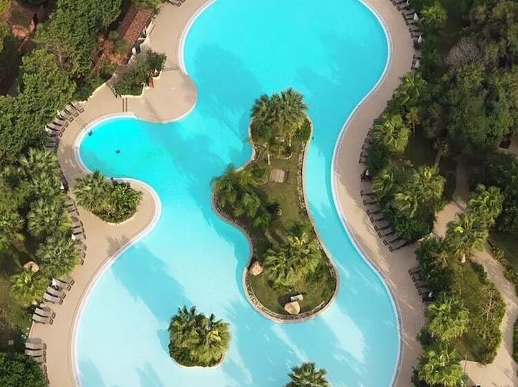 Acacia Resort