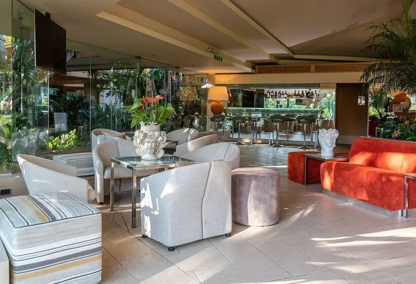 Acacia Resort Parco dei Leoni