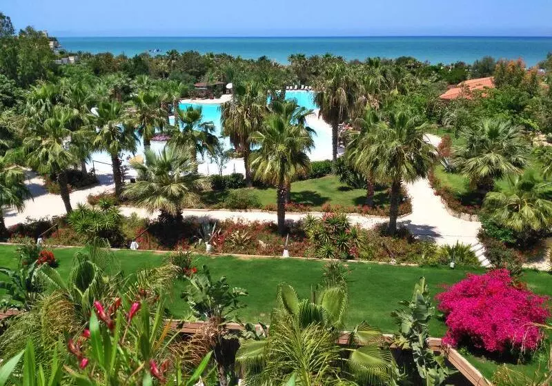 Acacia Resort Parco dei Leoni