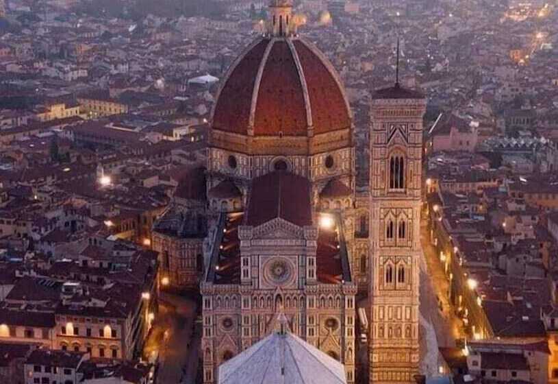 تختخواب و صبحانه Tourist House