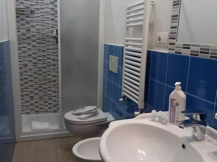 تختخواب و صبحانه Tourist House