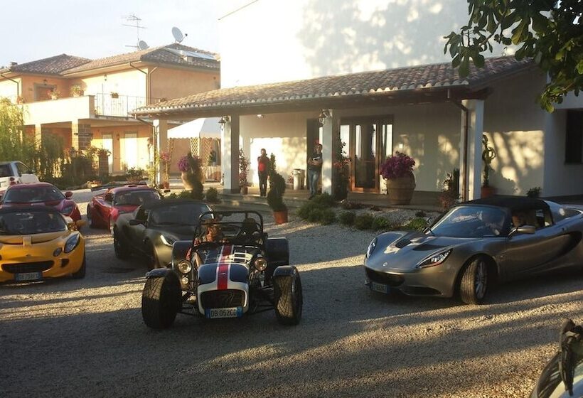 فندق Antica Locanda Della Via Francigena