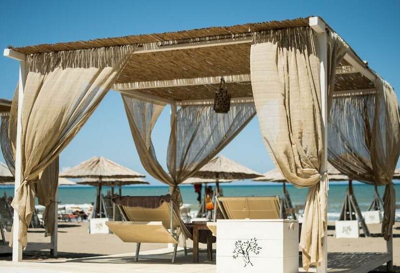 Отель Argentario Golf & Wellness Resort, Autograph Collection