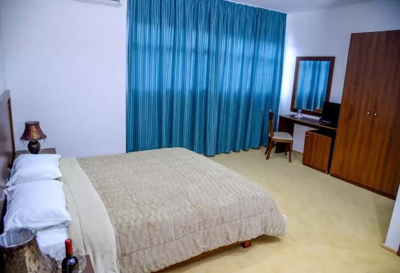 Отель Arta Palace