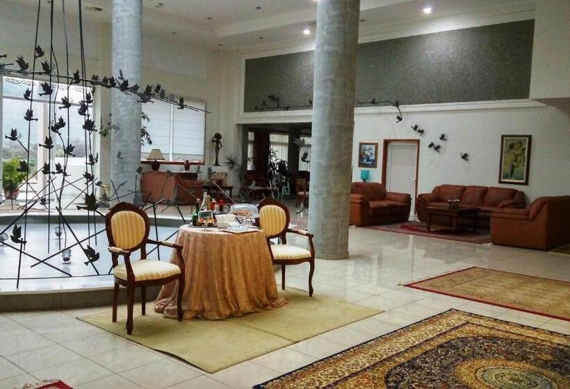 فندق Arta Palace