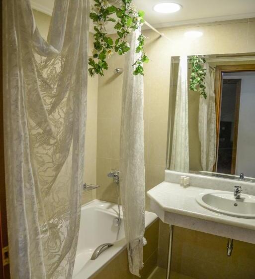 فندق Arta Palace