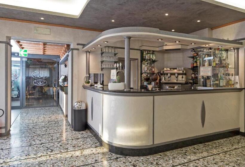 בית מלון כפרי Bixio