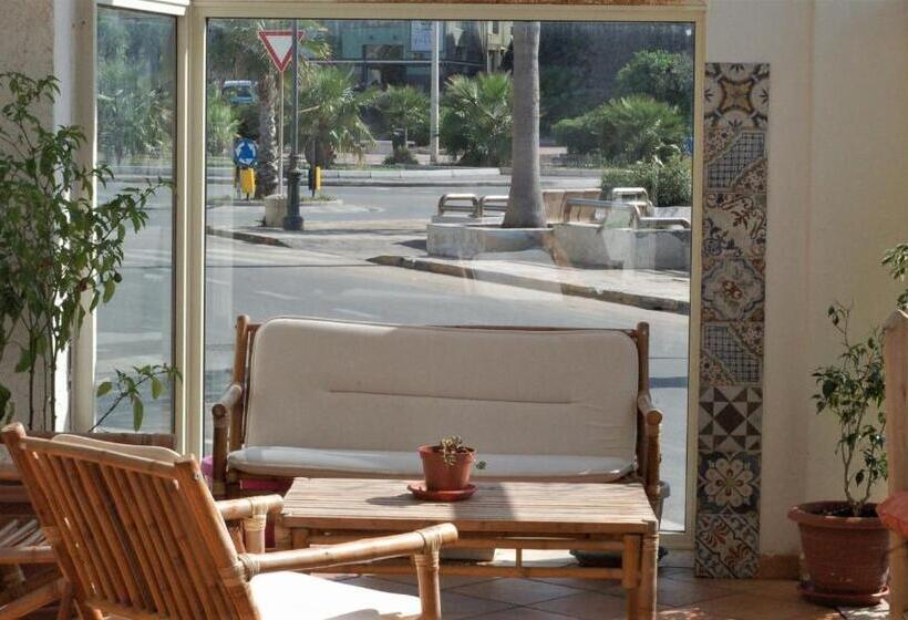 בית מלון כפרי Blue Moon