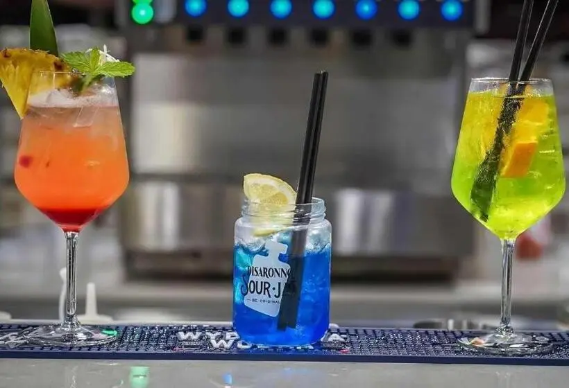 هتل Club Esse Aquilia Beach Village