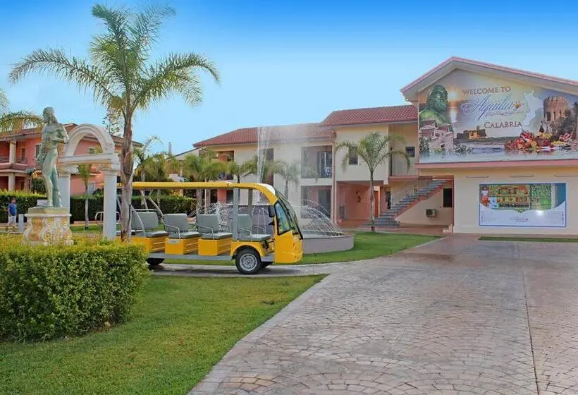 هتل Club Esse Aquilia Beach Village