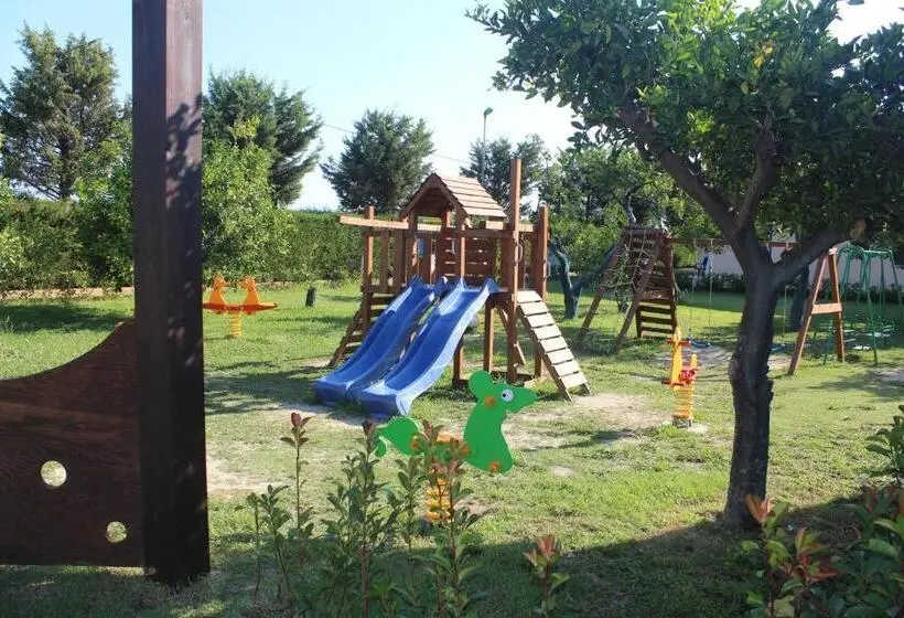 هتل Club Esse Aquilia Beach Village