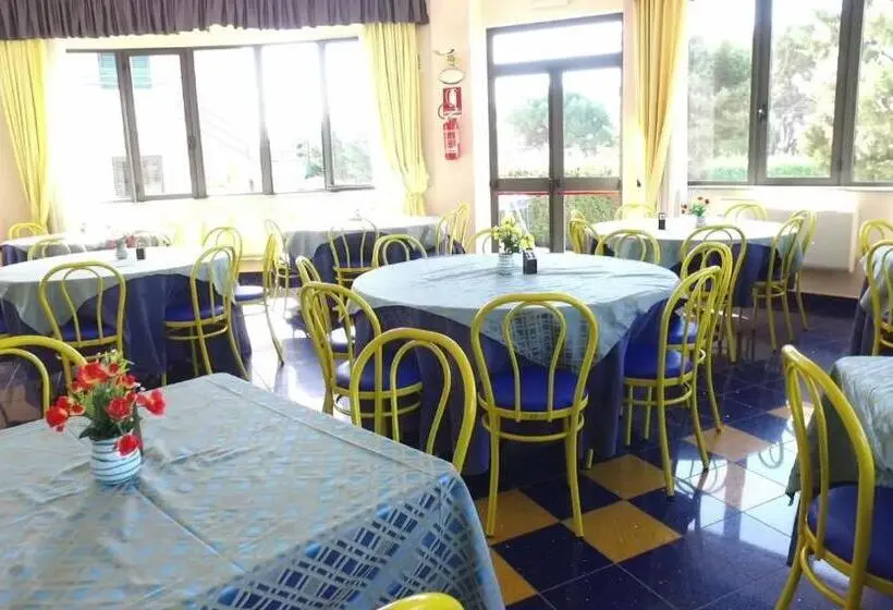 هتل Club Esse Aquilia Beach Village