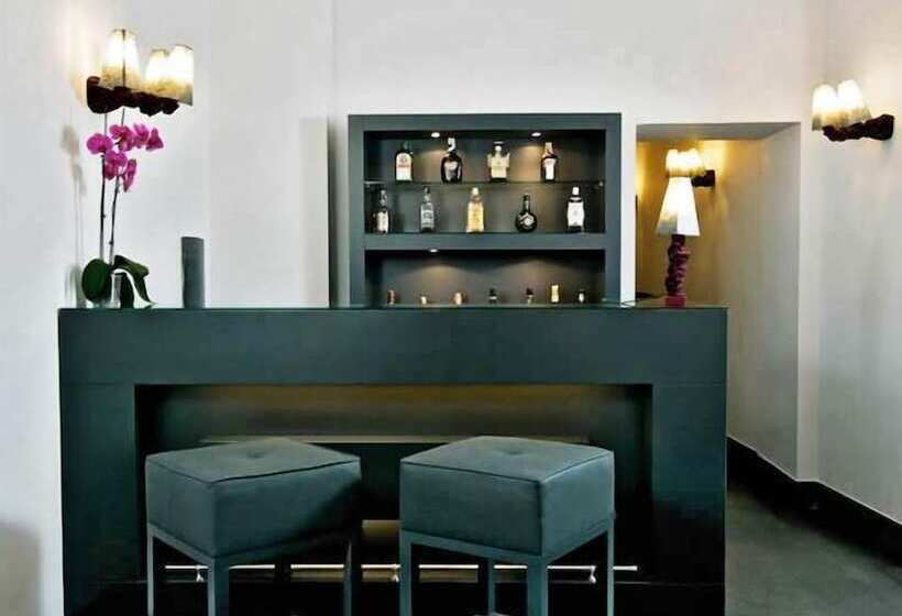 هتل Albergo Palazzo Decumani