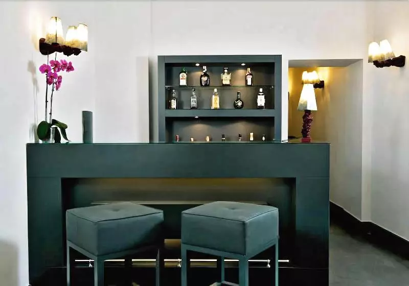 هتل Albergo Palazzo Decumani