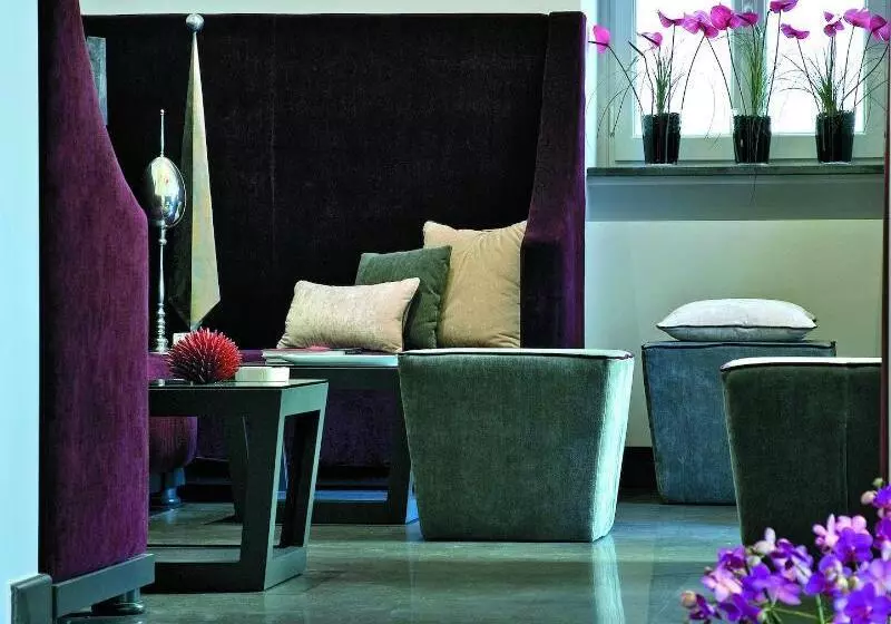 هتل Albergo Palazzo Decumani